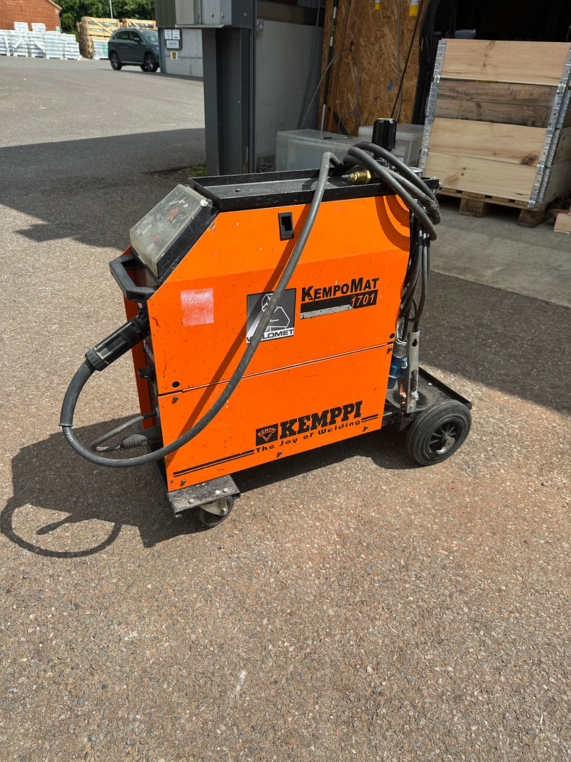 Used Kemppi 1701 MIG welder 240v  [6011]