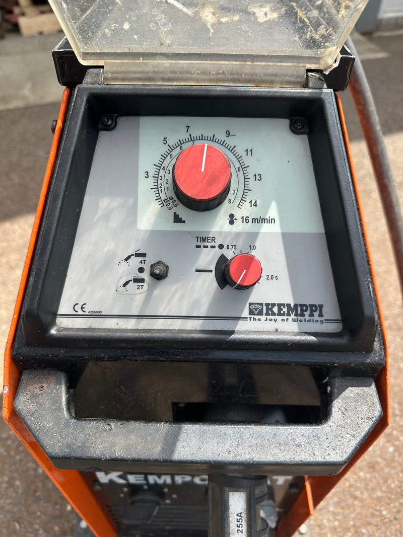 Used Kemppi 1701 MIG welder 240v  [6011]