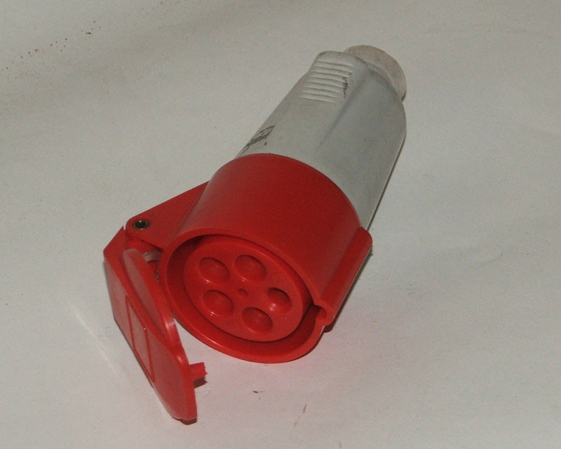Socket 415V 5 Pin 16A Red Gw415/16/5C